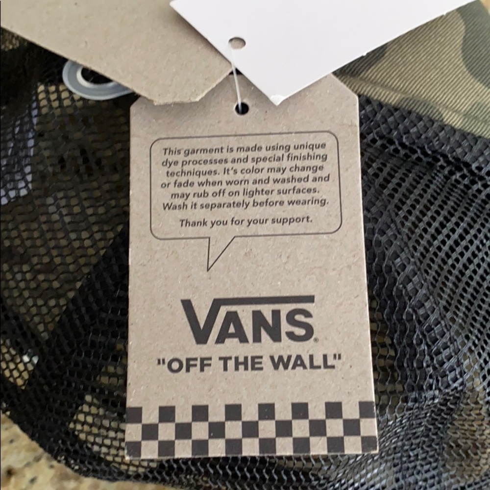 NWT Vans Camo Trucker Hat - Picture 5 of 6